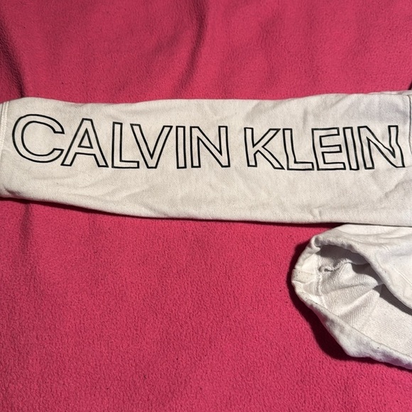 Calvin Klein Semi Cropped Quarter Zip - Picture 2 of 5